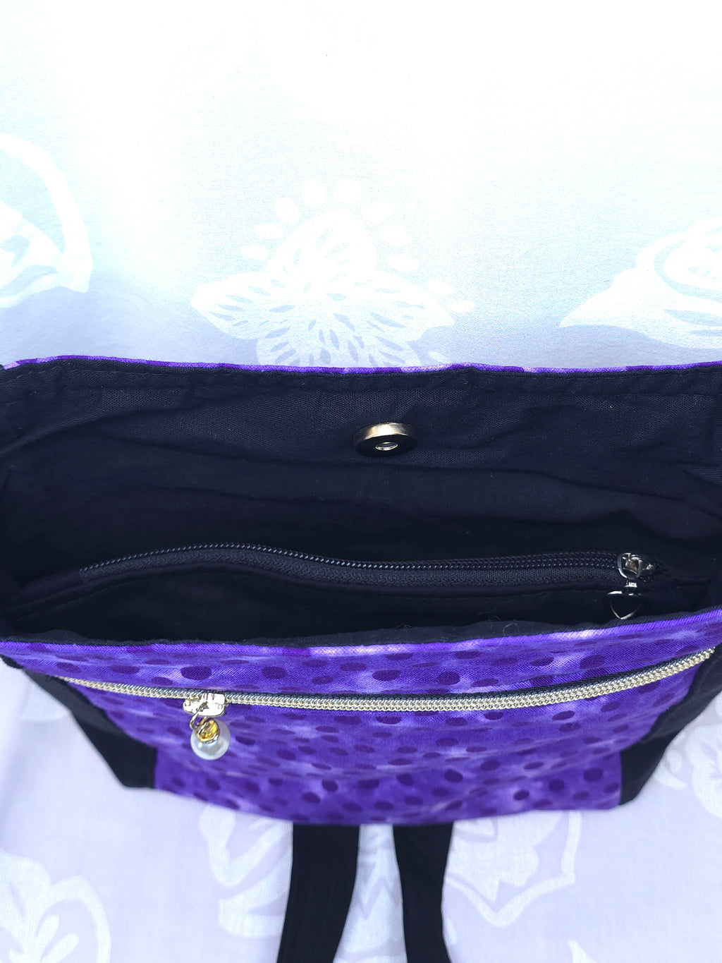Crossbody m aftagelig håndsyet strop