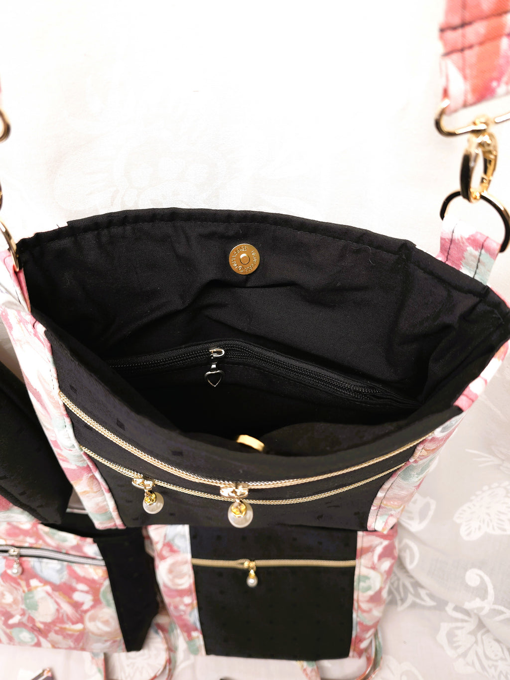 Crossbody m aftagelig håndsyet strop