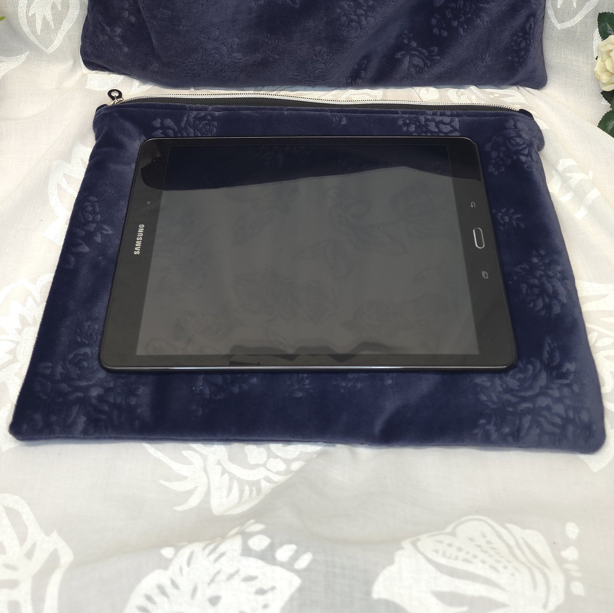Tablet / laptop sleeve